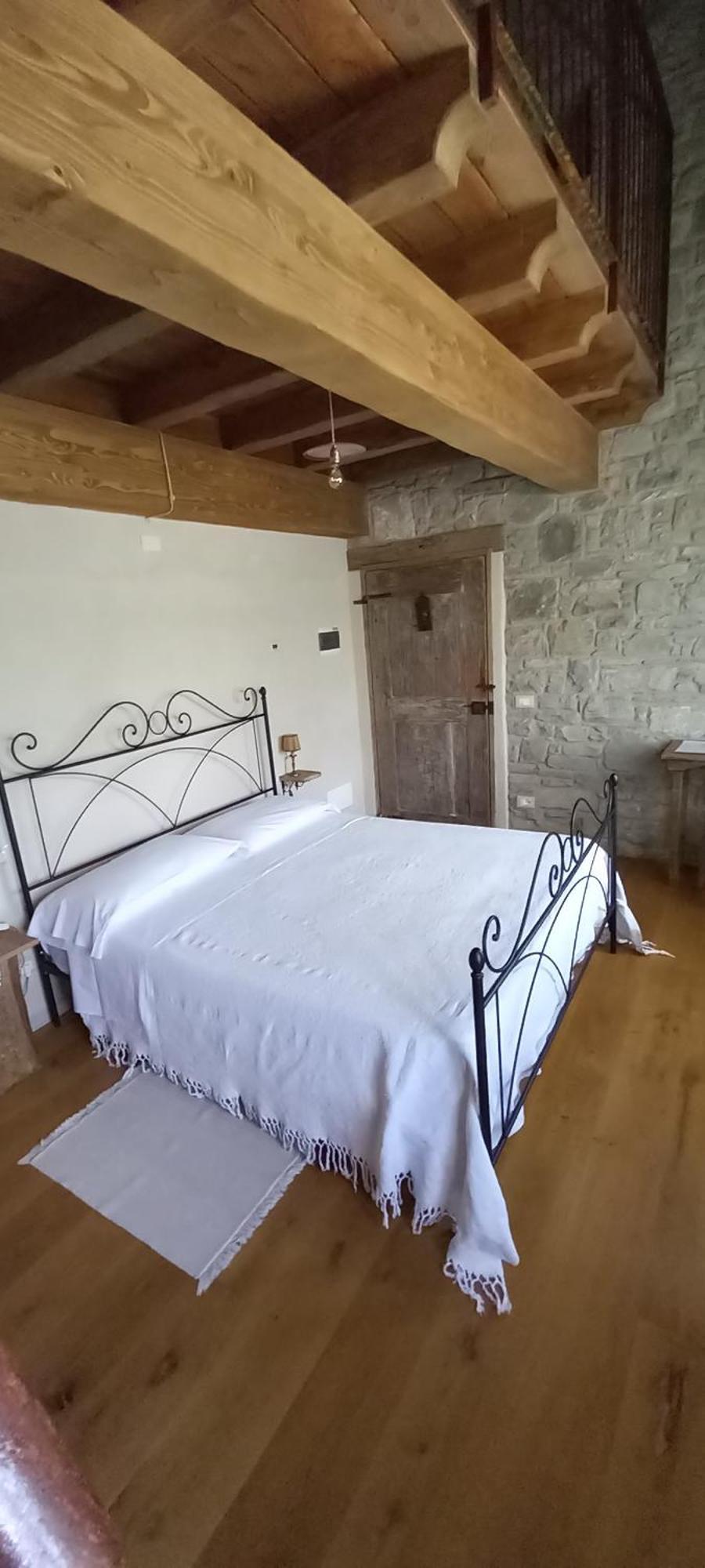 فندق La Casa Di Lillia كاستلنوفو ني مونتي المظهر الخارجي الصورة